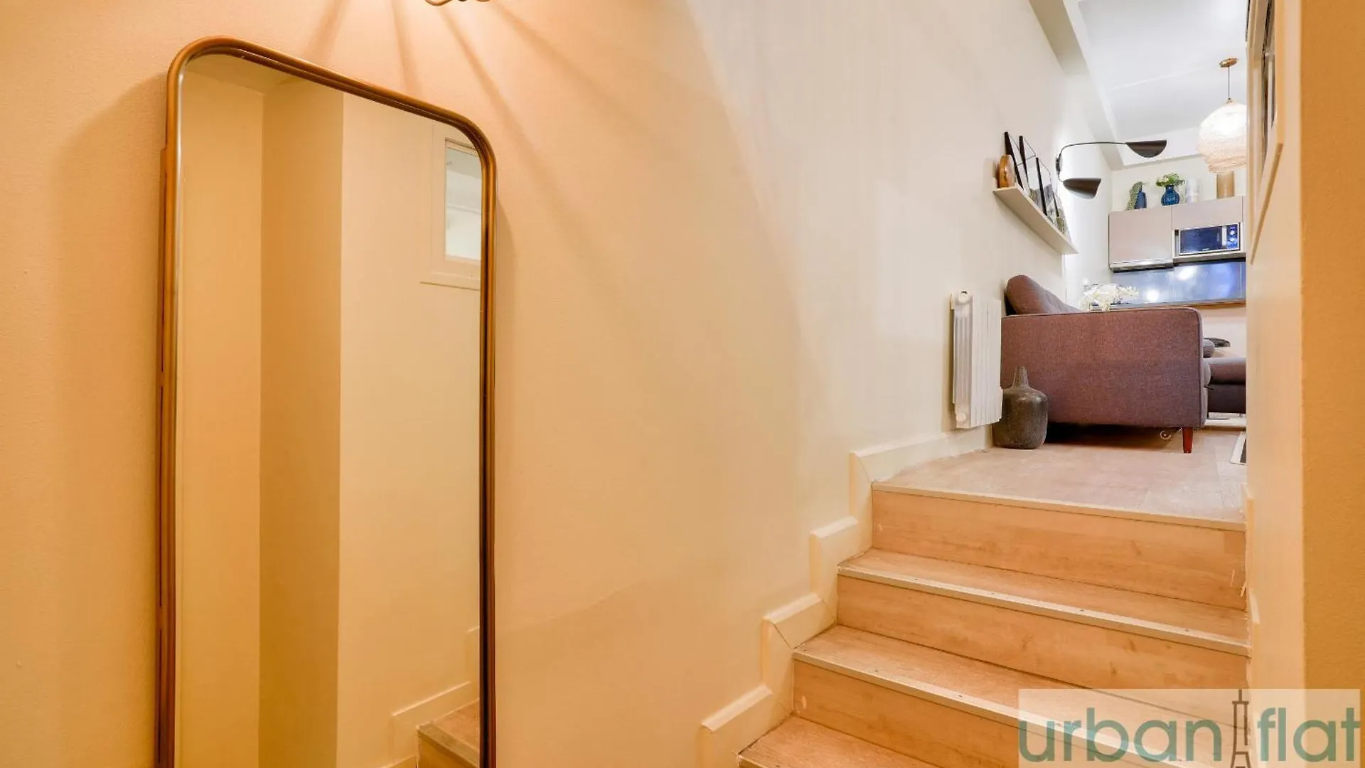 Appartement 33 - Flat Av des Champs-Élysées Paris France