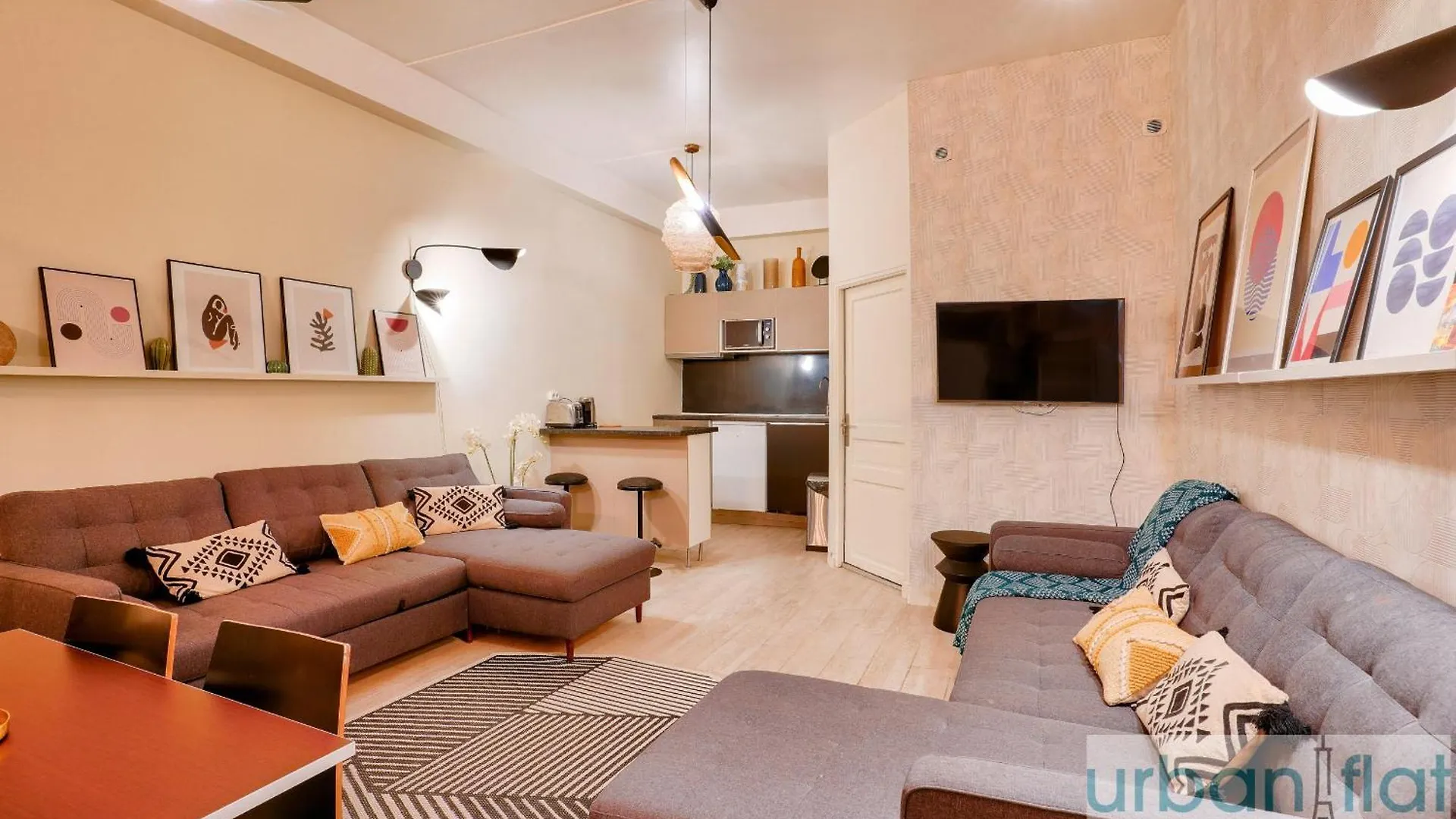 Appartement 33 - Flat Av des Champs-Élysées Paris
