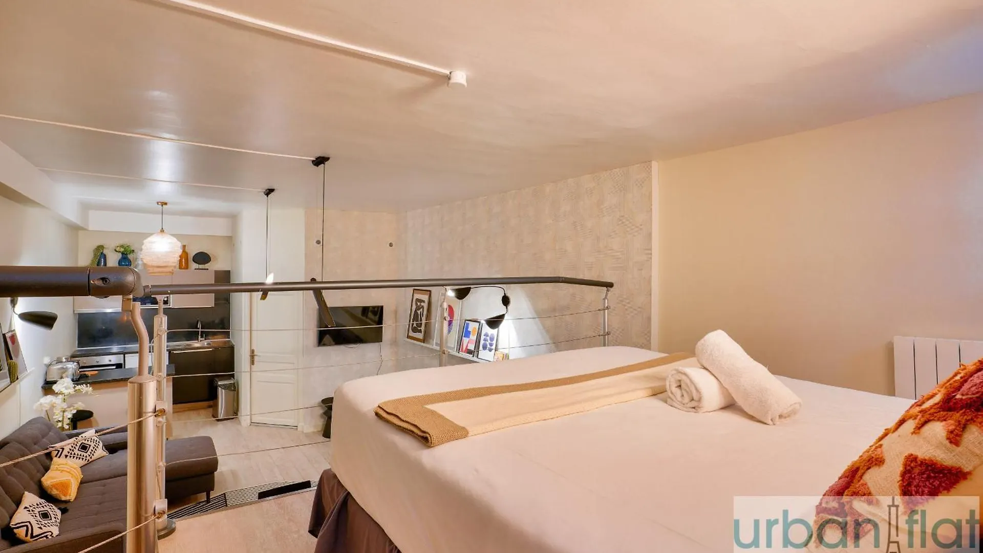 33 - Flat Av des Champs-Élysées Parigi Appartamento