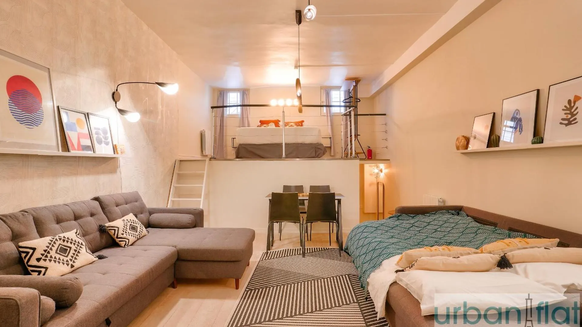 33 - Flat Av des Champs-Élysées Parigi